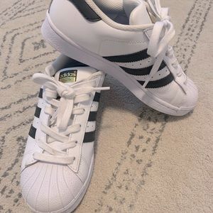 Adidas Sam Smith Size 4 1/2 superstar